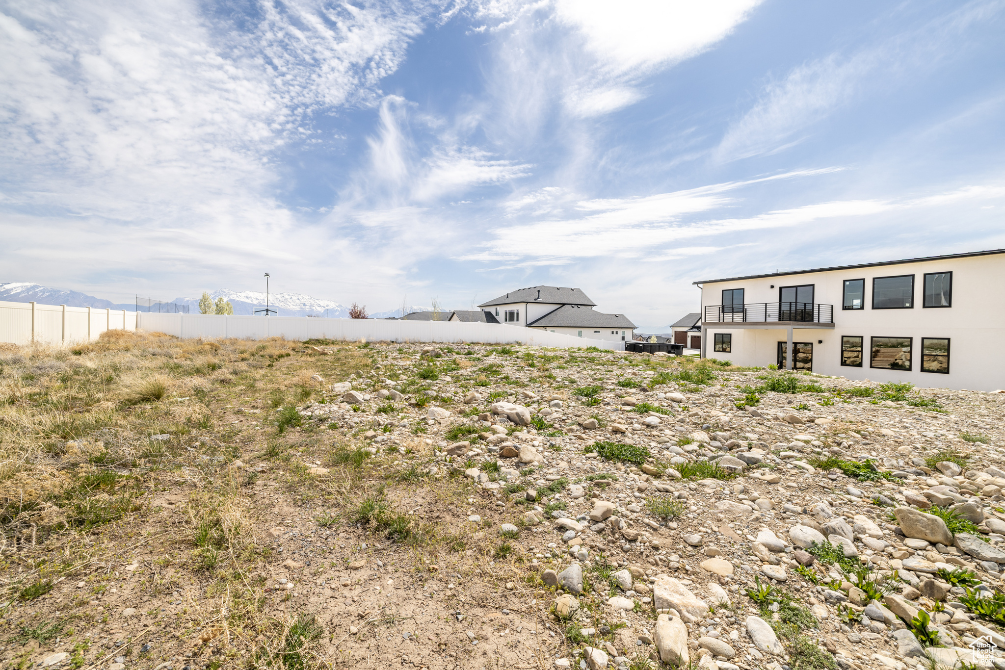 LAKE VIEW ESTATE - Residential