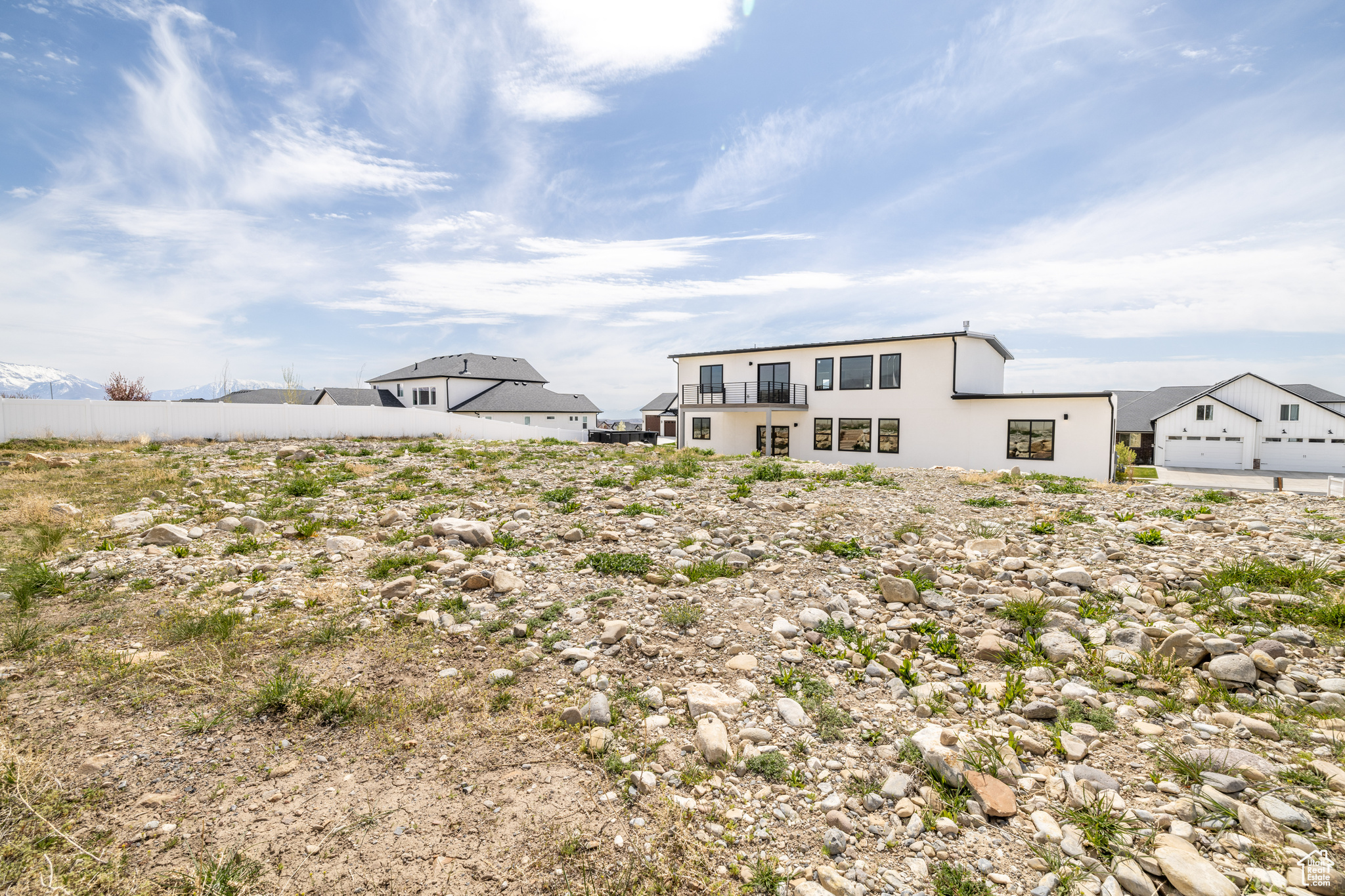 LAKE VIEW ESTATE - Residential