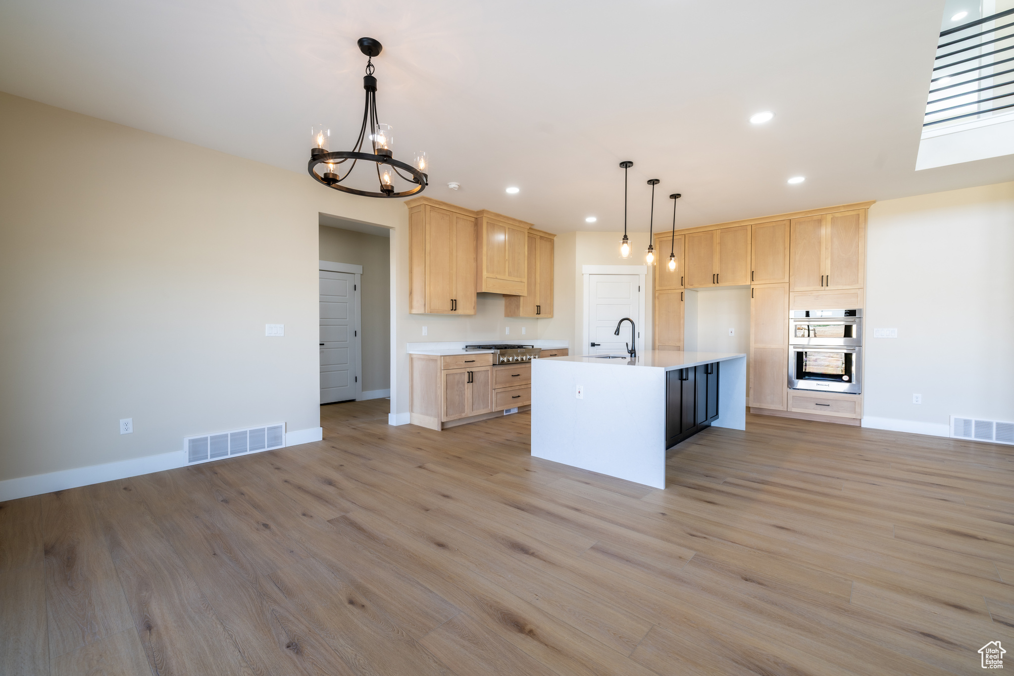 LAKE VIEW ESTATE - Residential