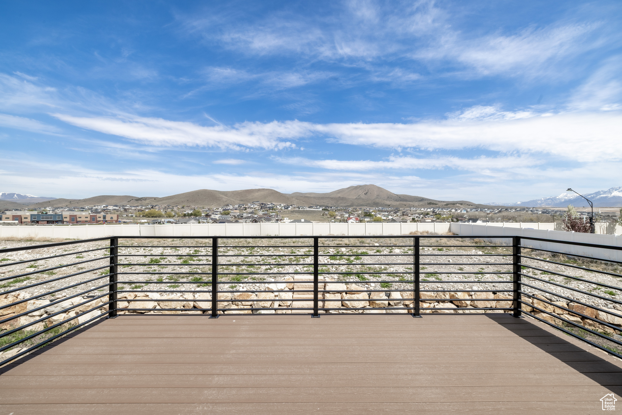 LAKE VIEW ESTATE - Residential