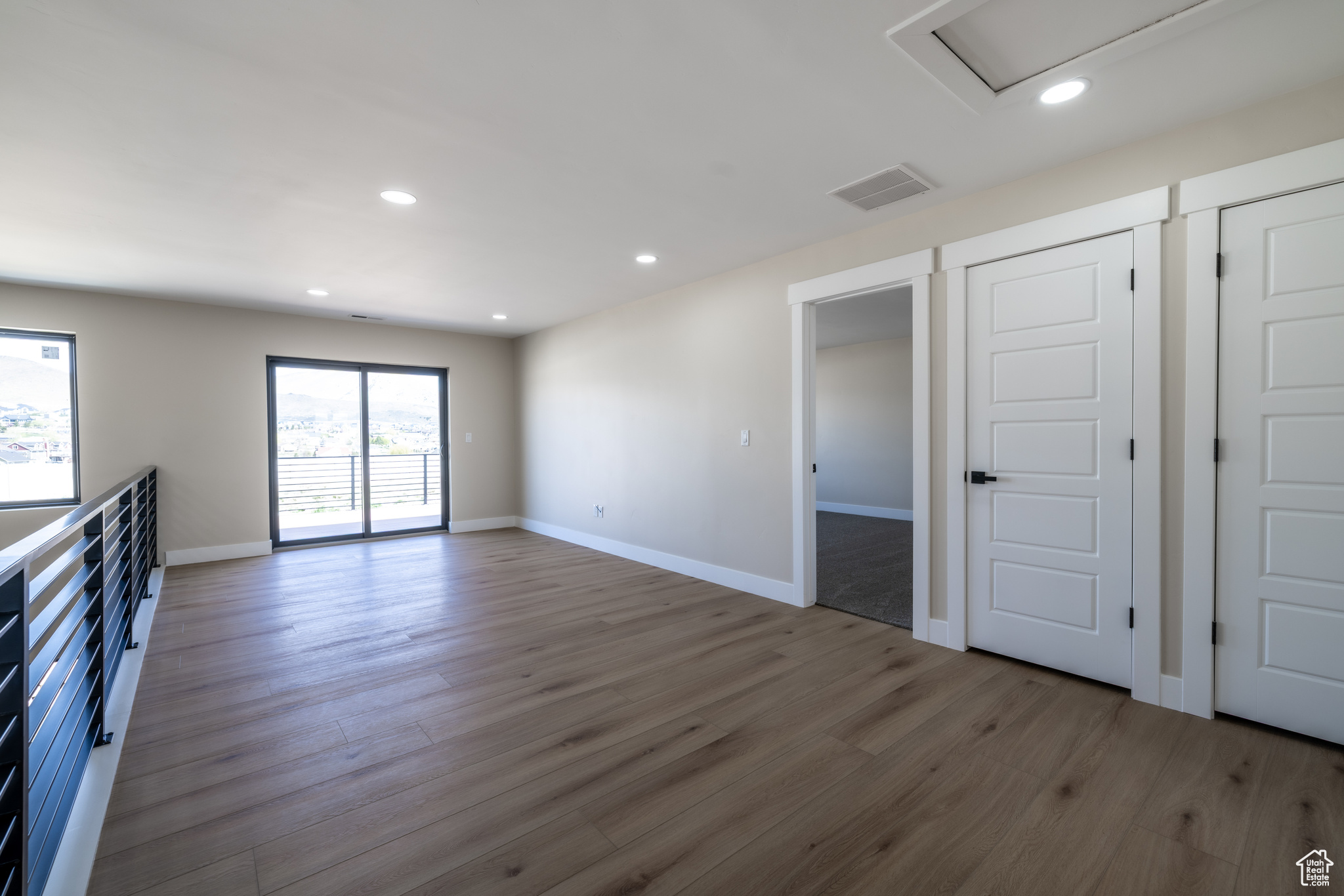 LAKE VIEW ESTATE - Residential