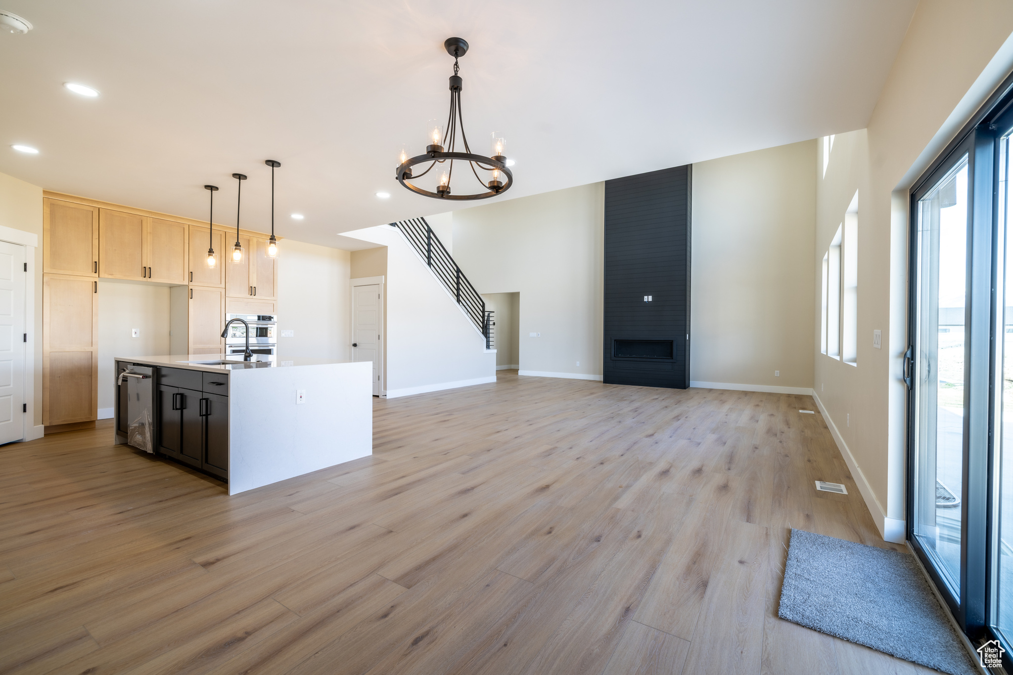 LAKE VIEW ESTATE - Residential