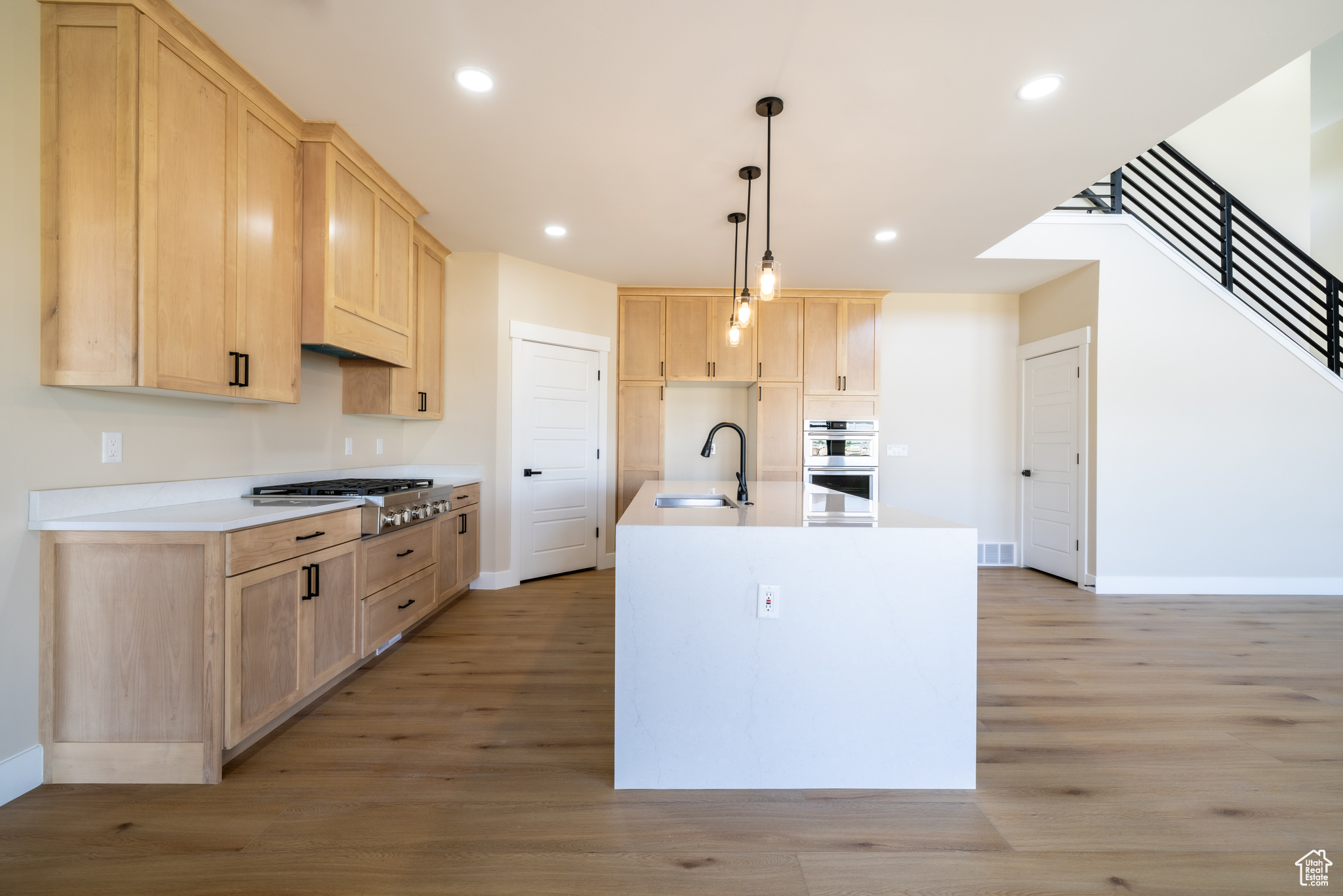 LAKE VIEW ESTATE - Residential