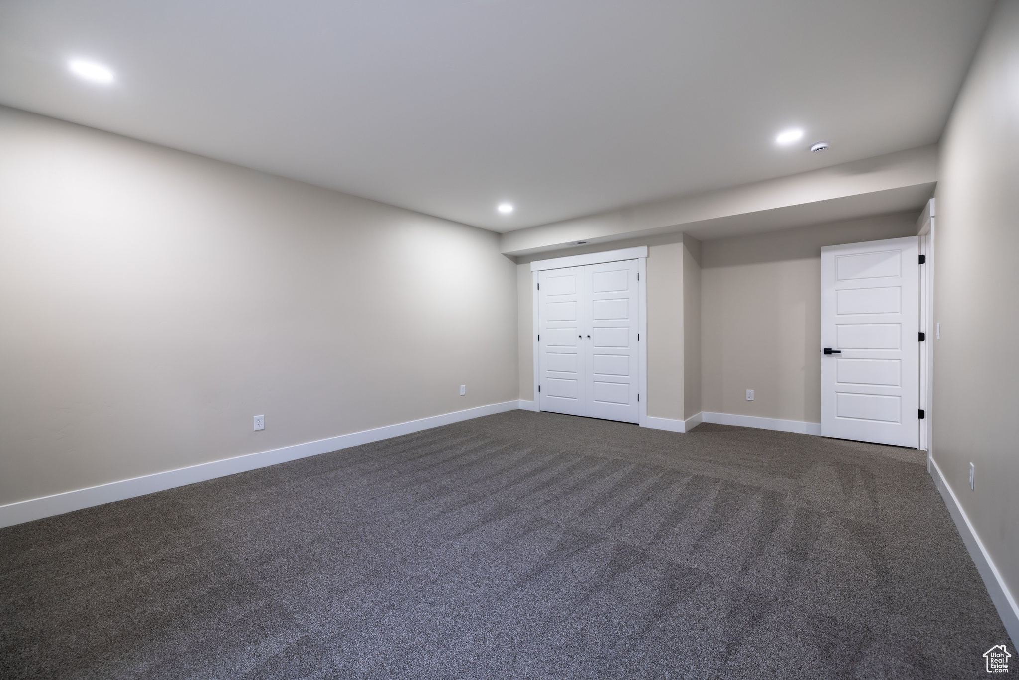 LAKE VIEW ESTATE - Residential