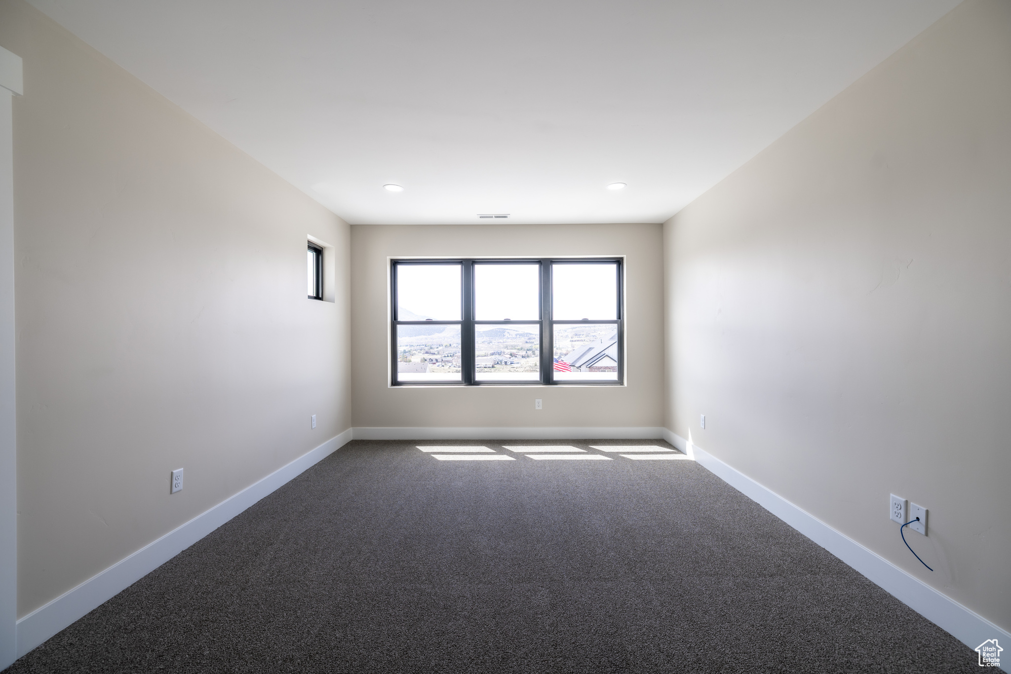 LAKE VIEW ESTATE - Residential