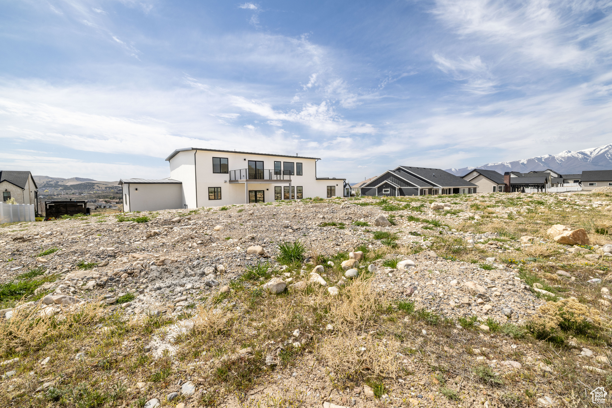 LAKE VIEW ESTATE - Residential