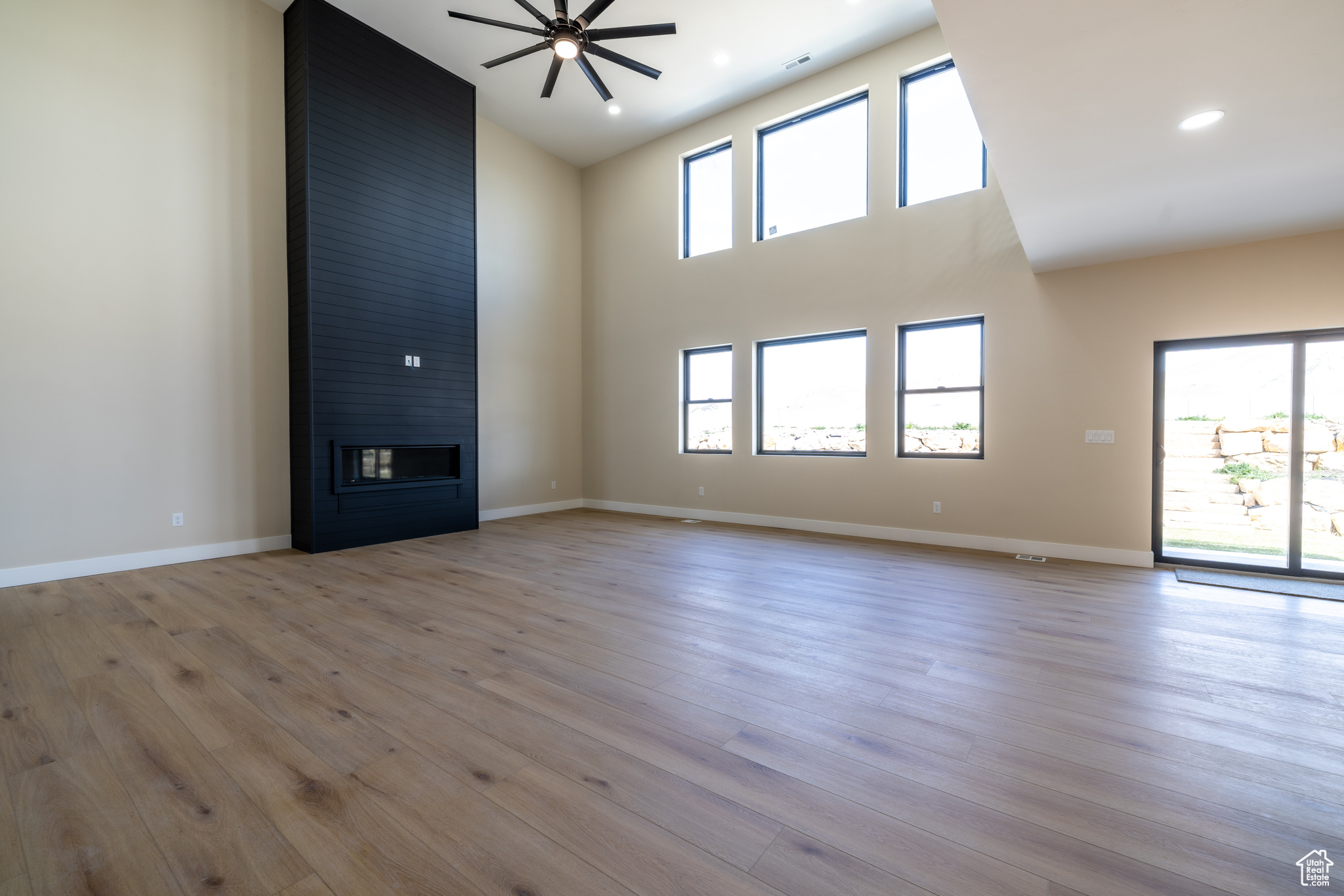 LAKE VIEW ESTATE - Residential