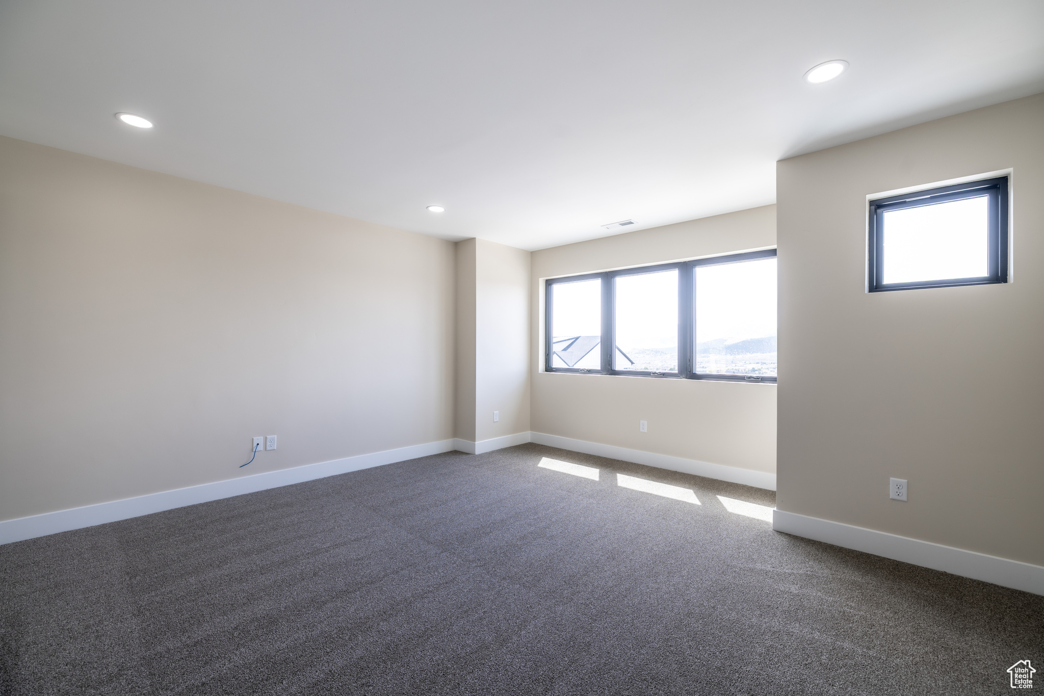 LAKE VIEW ESTATE - Residential