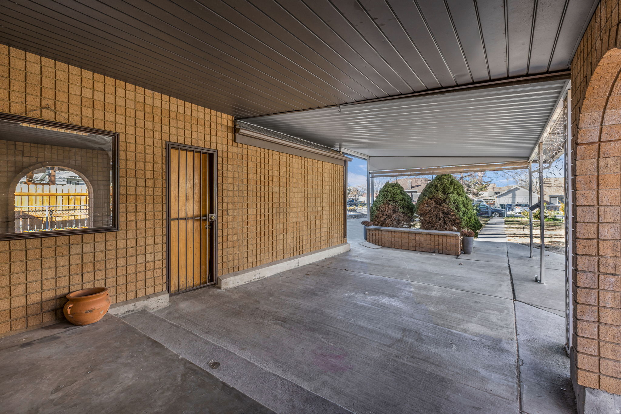 CAPITOL - Residential