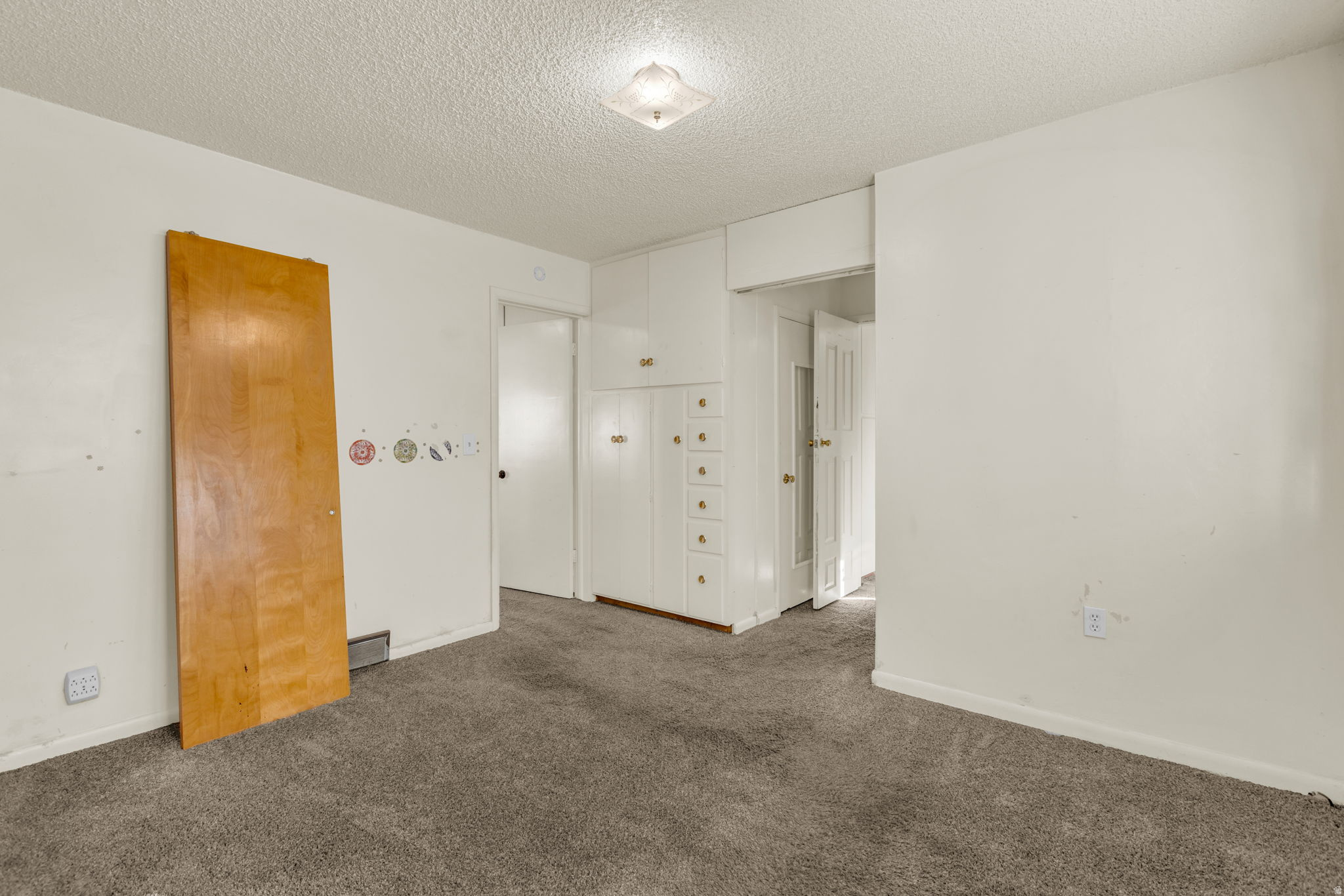 CAPITOL - Residential