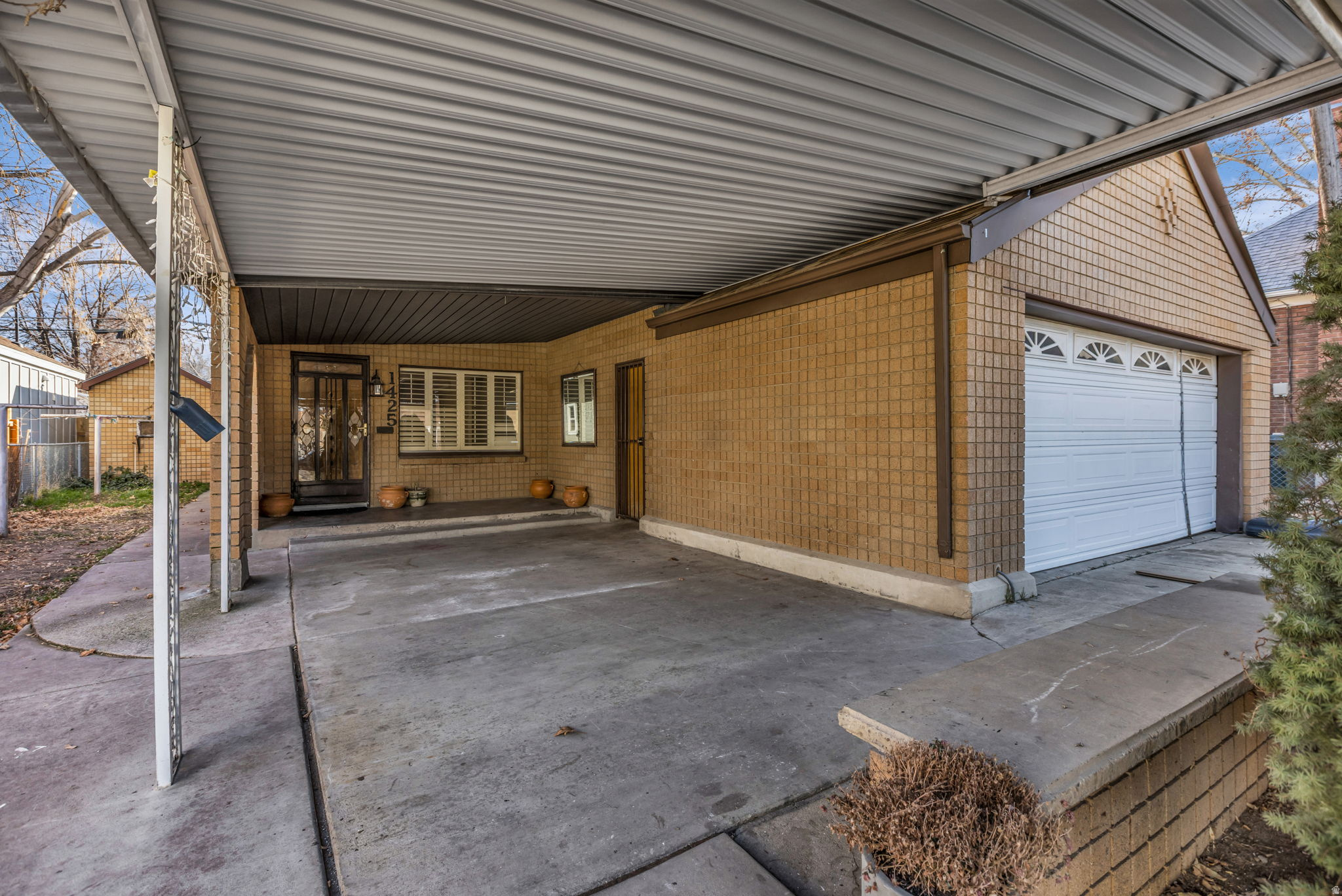 CAPITOL - Residential