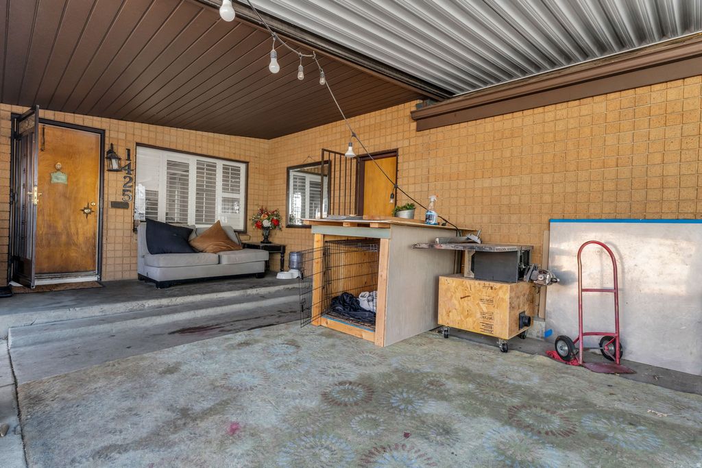 Photo of 1425 S EDISON ST, Salt Lake City, UT 84115 (MLS # 2124509)