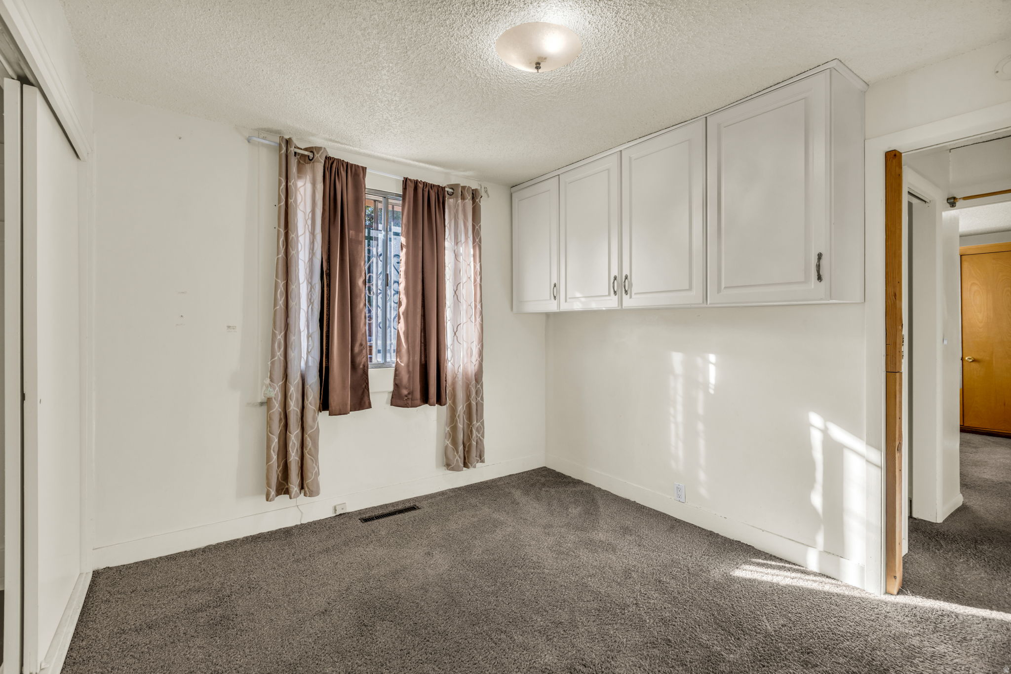 CAPITOL - Residential