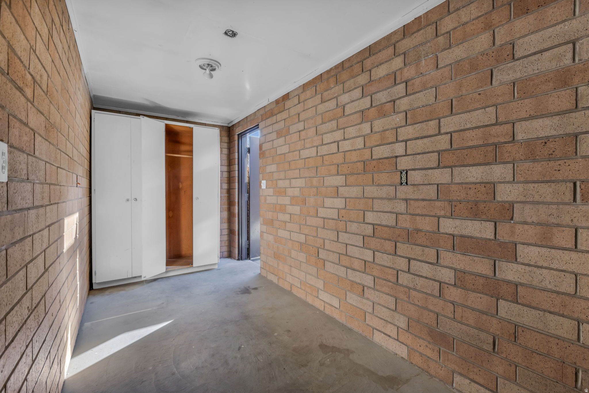 CAPITOL - Residential