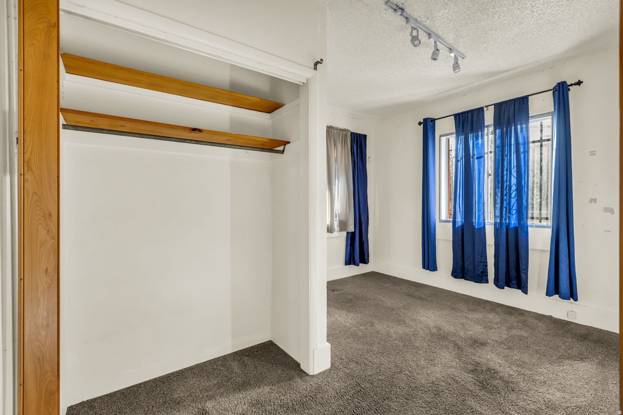 CAPITOL - Residential