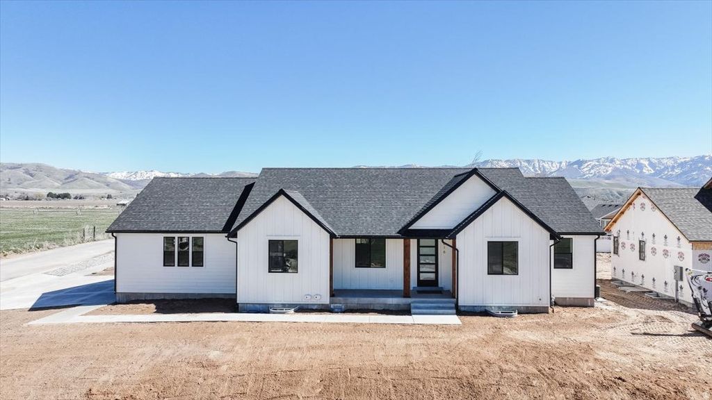 Photo of 816 S 1100 E, Preston, ID 83263 (MLS # 2113100)