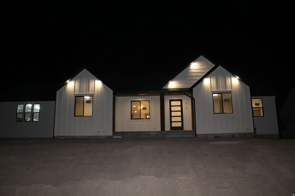 Photo of 816 S 1100 E, Preston, ID 83263 (MLS # 2113100)