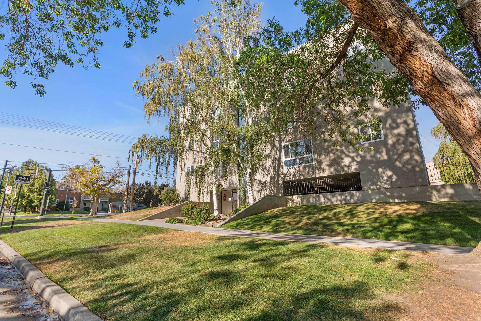 EASTMOOR CONDOS - Residential