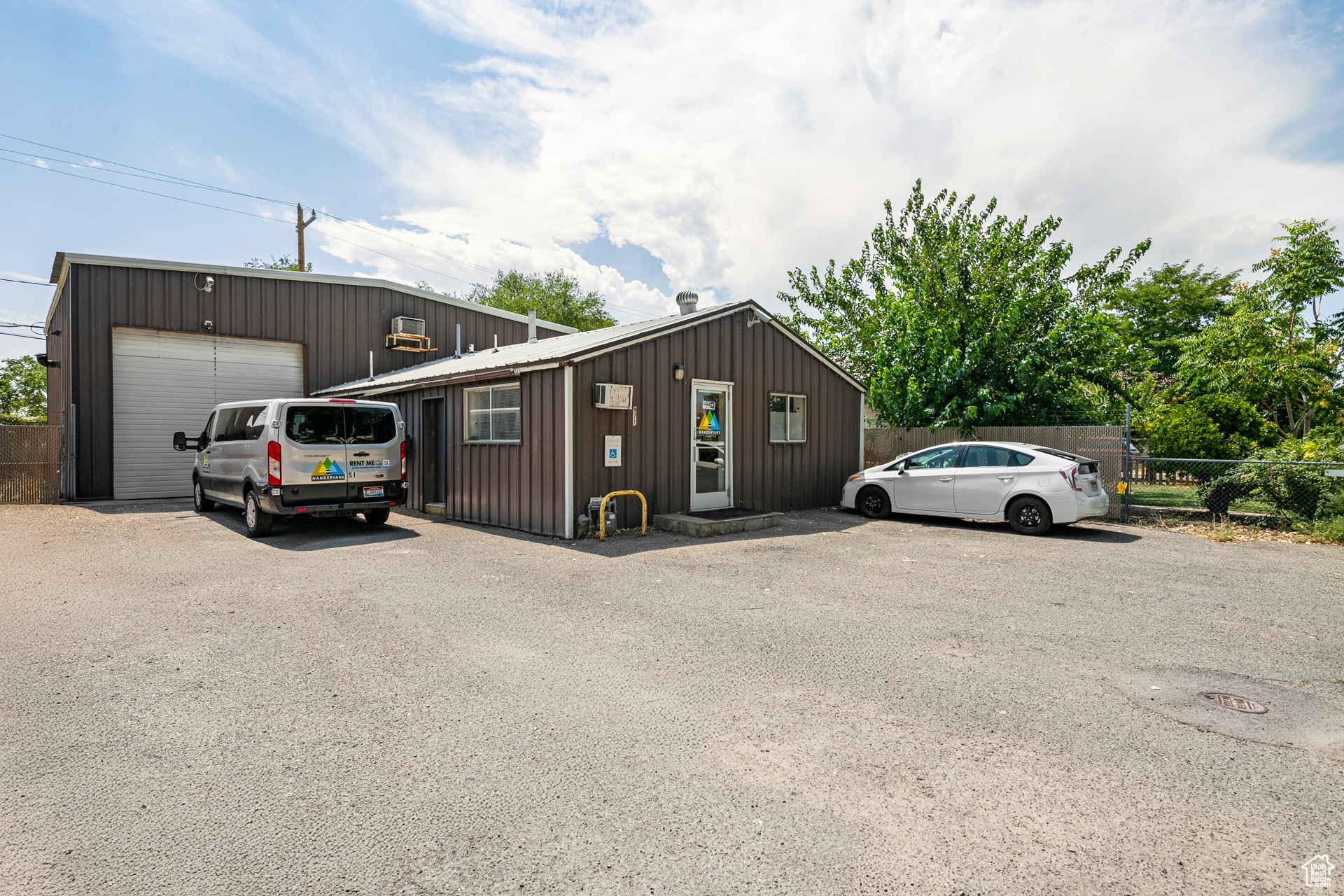 LINCOLN - Commercial Sale