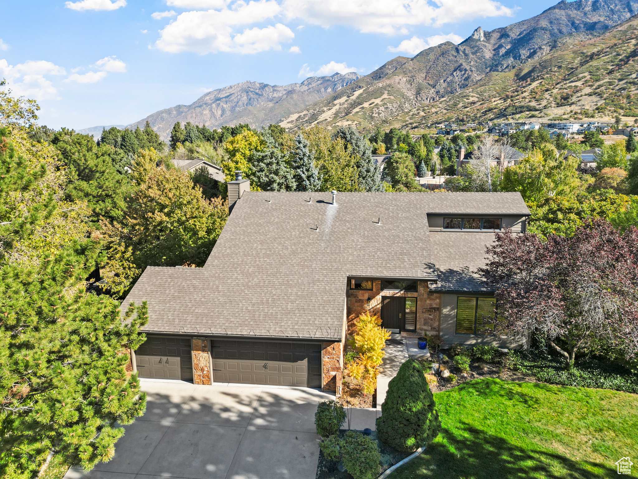 9717 S Ruskin Cir, Sandy, Utah image 2