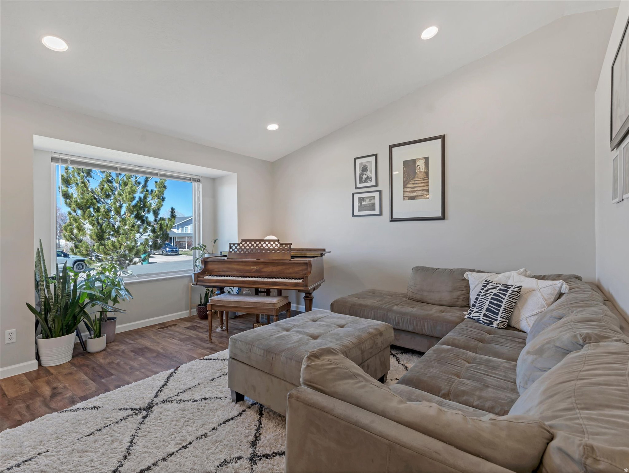 PLEASANT HILLS - Residential