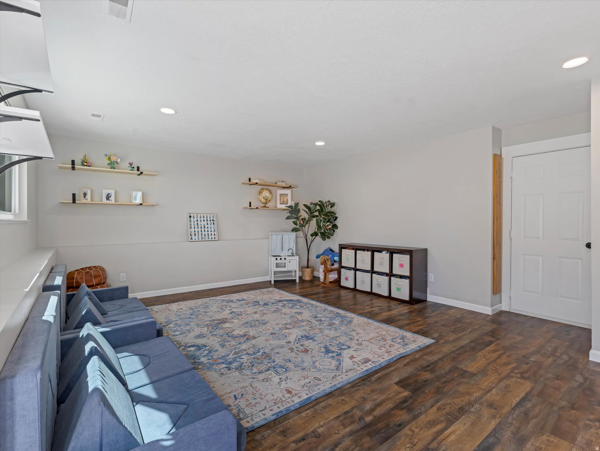 PLEASANT HILLS - Residential