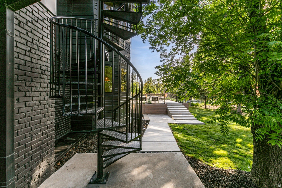 PEPPERWOOD - Residential