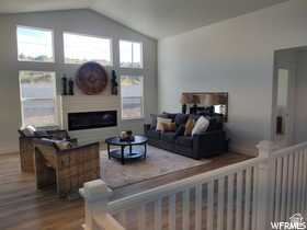 TAYLOR'S GROVE - Residential