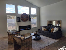 TAYLOR'S GROVE - Residential