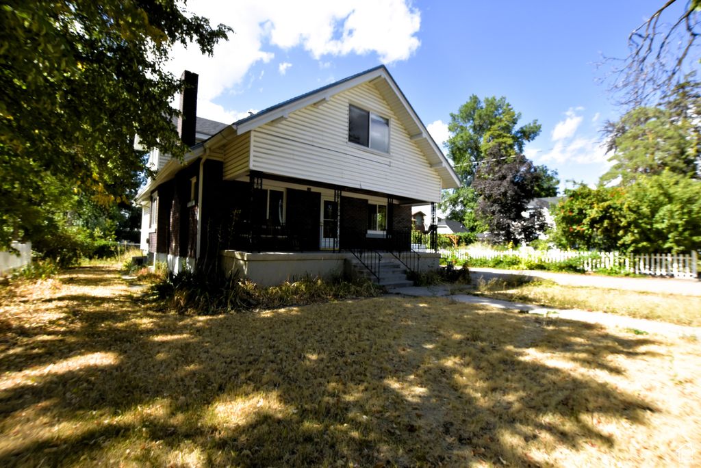 Photo of 235 S 100 E, Logan, UT 84321 (MLS # 2112762)