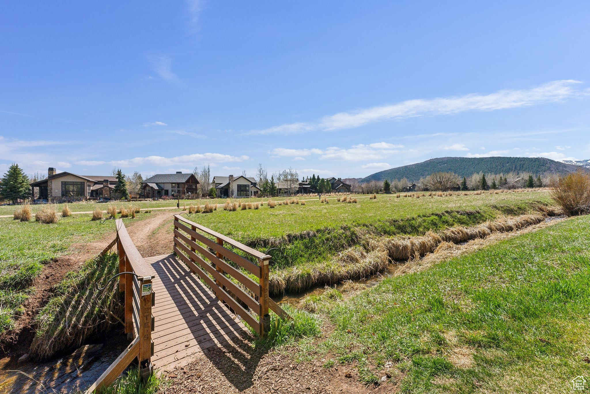 WILLOW BEND EAST - Residential