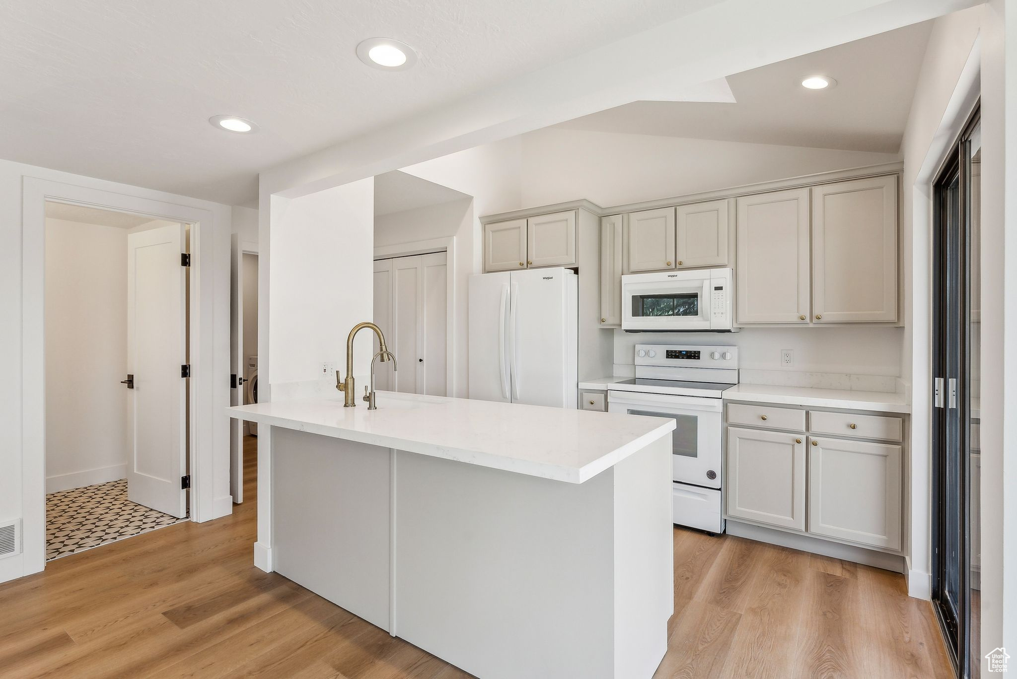 WILLOW BEND EAST - Residential