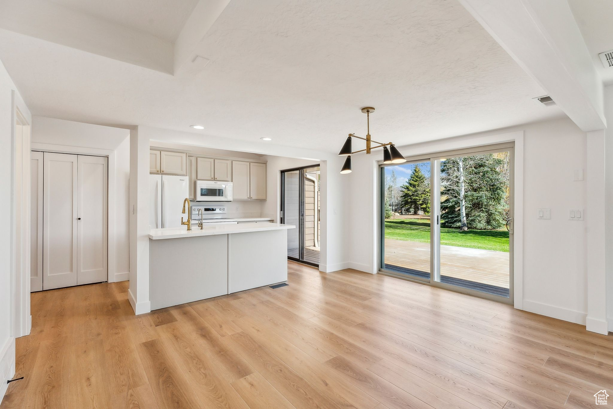 WILLOW BEND EAST - Residential