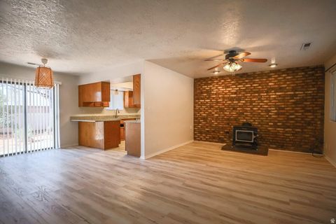 Tiny photo for 3703 GATES CIR, Santa Clara, UT 84765 (MLS # 2135361)