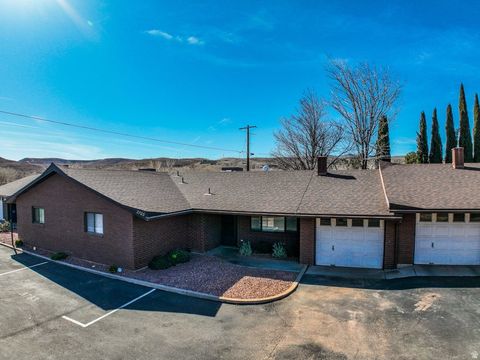 Tiny photo for 3703 GATES CIR, Santa Clara, UT 84765 (MLS # 2135361)