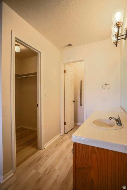 SWISS VILLAGE TH 1 - Residential