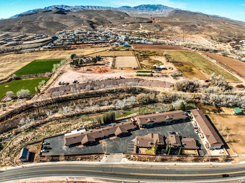 SWISS VILLAGE TH 1 - Residential