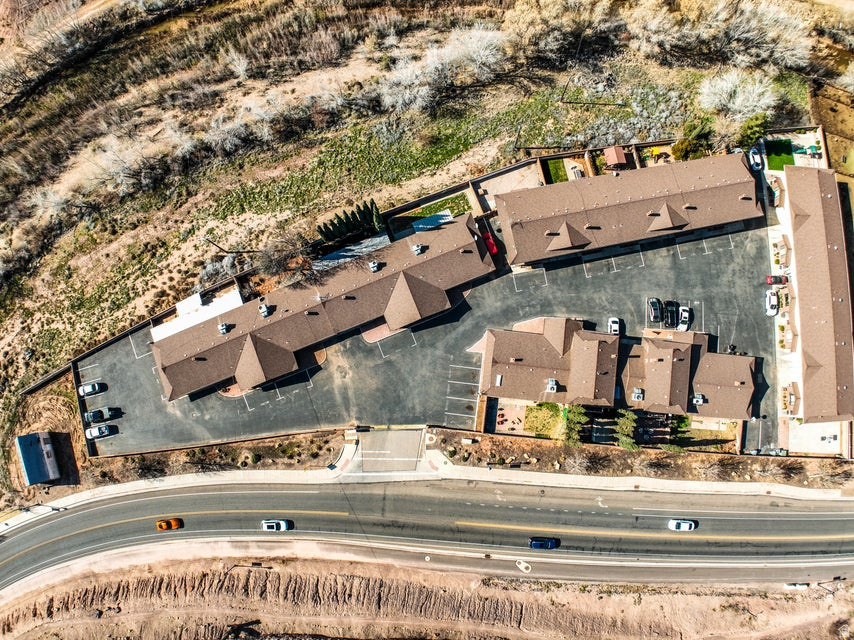 SWISS VILLAGE TH 1 - Residential