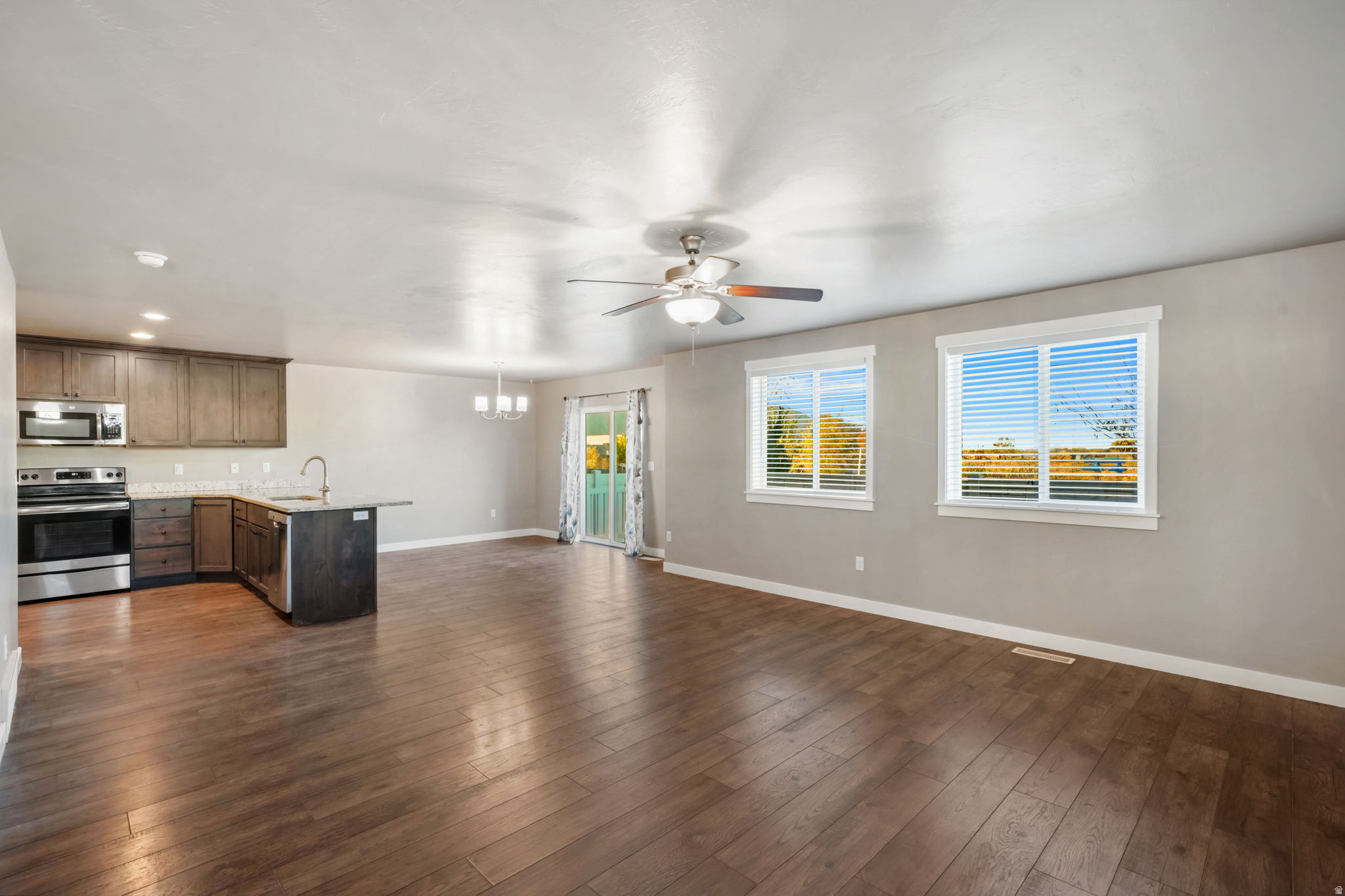 SPRING CREEK - Residential