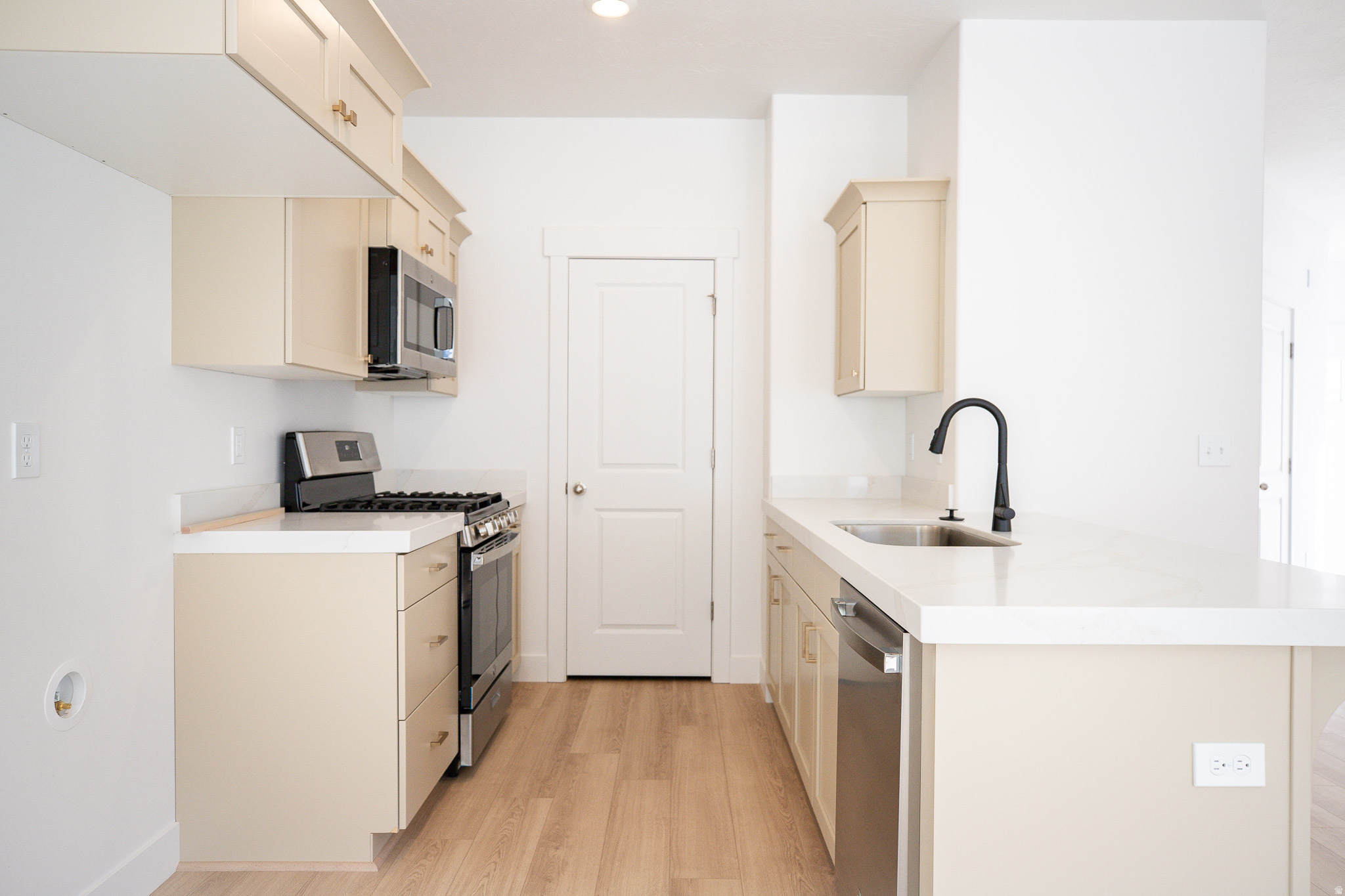 SALEM FIELDS - Residential