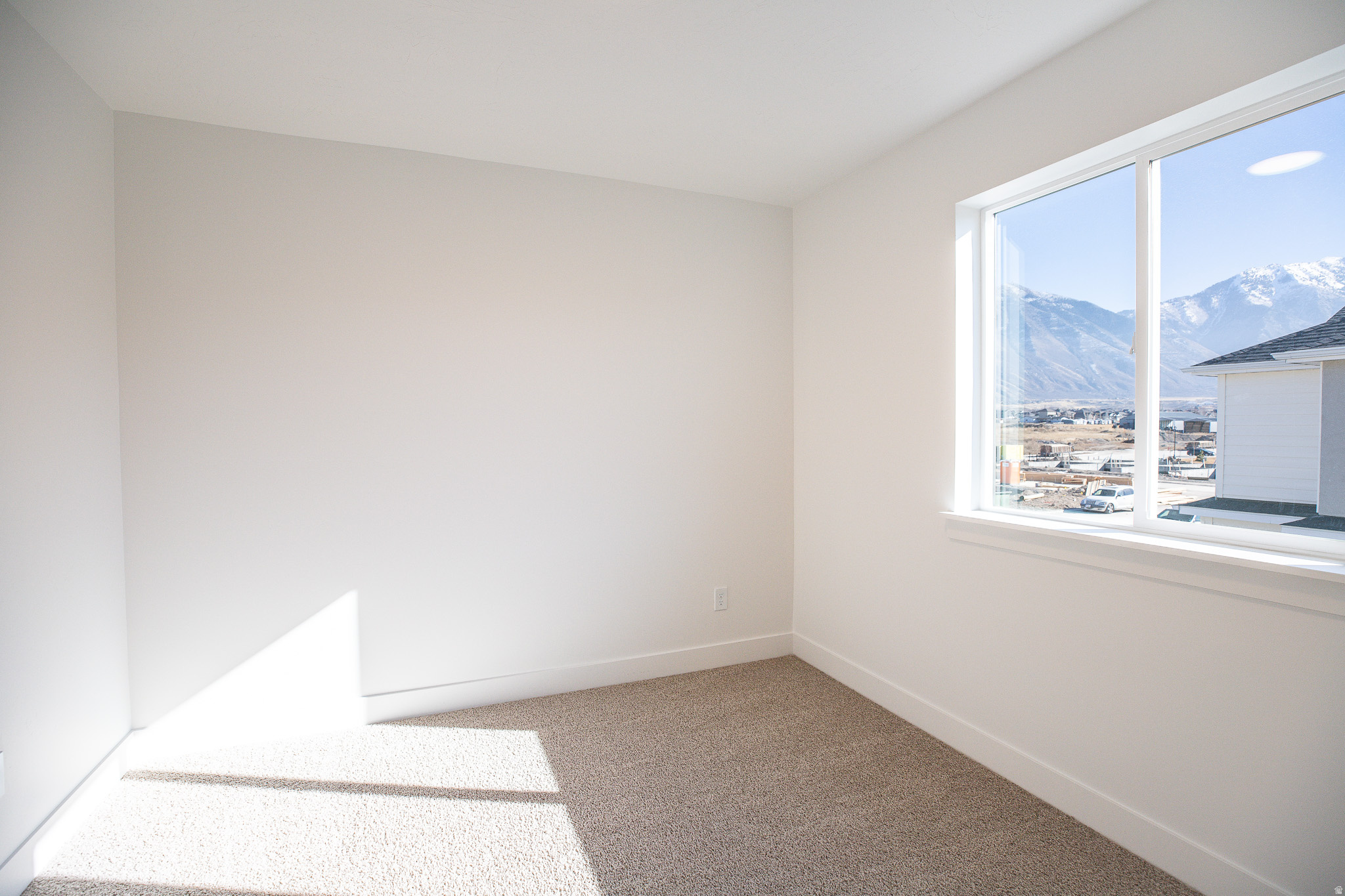 SALEM FIELDS - Residential