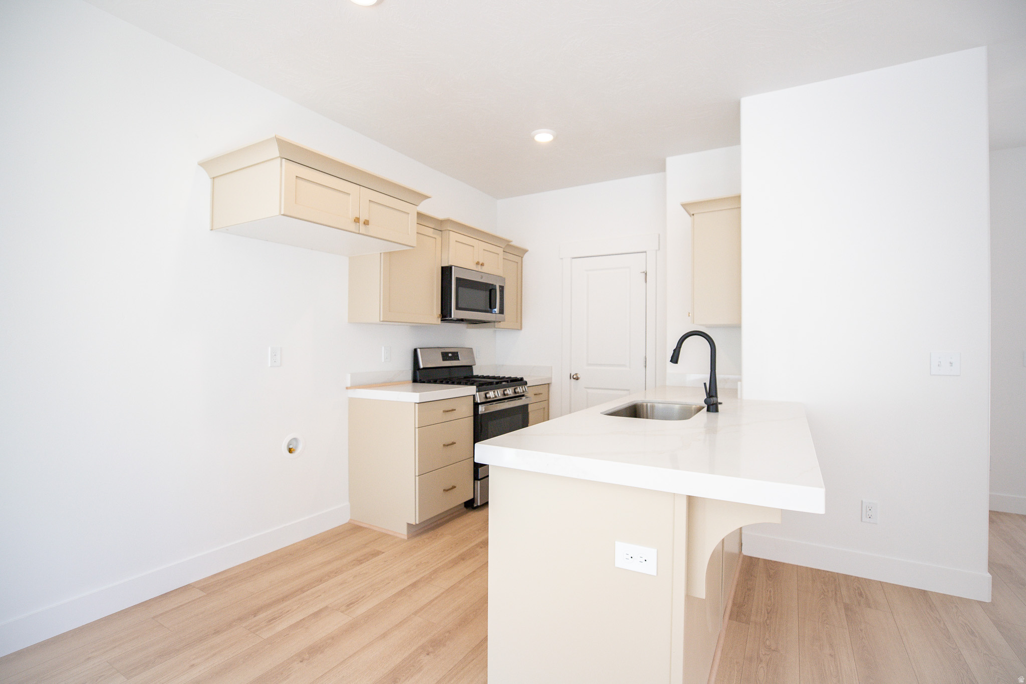 SALEM FIELDS - Residential