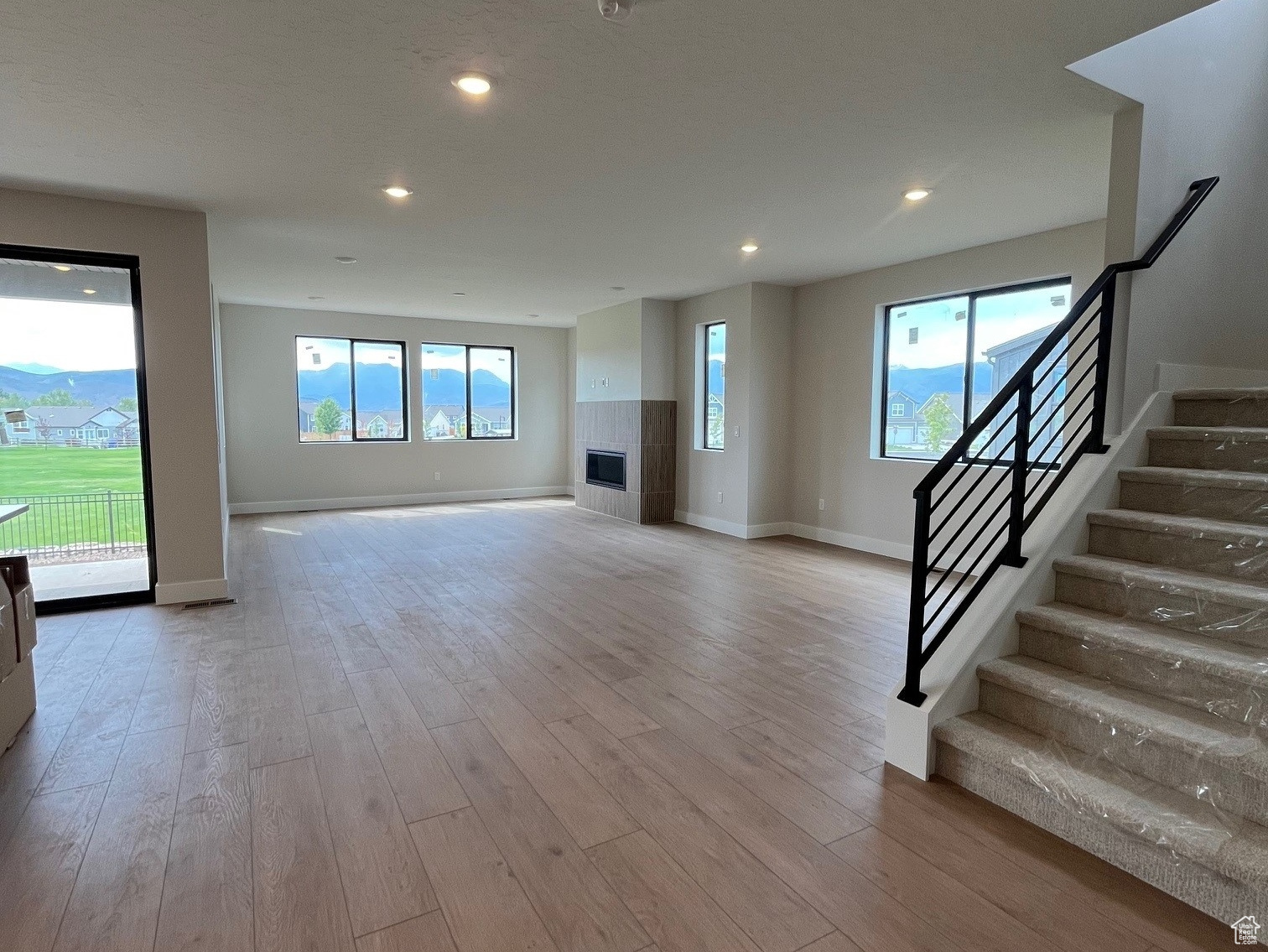 CROSSINGS AT LAKE CREEK - Residential