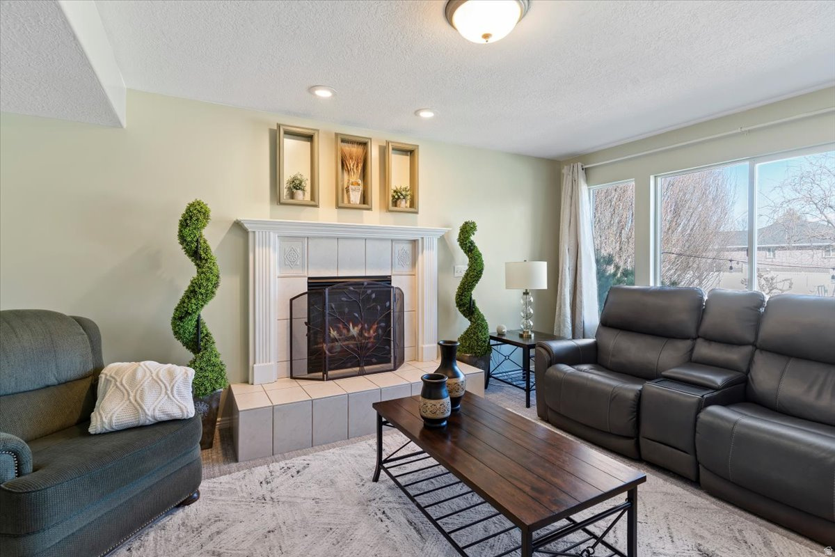 EAGLE'S NEST - Residential