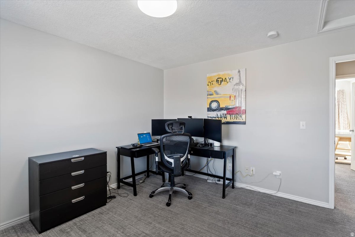 EAGLE'S NEST - Residential