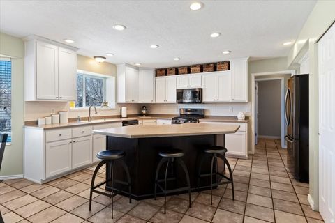 Tiny photo for 2647 S 1175 W, Syracuse, UT 84075 (MLS # 2142890)