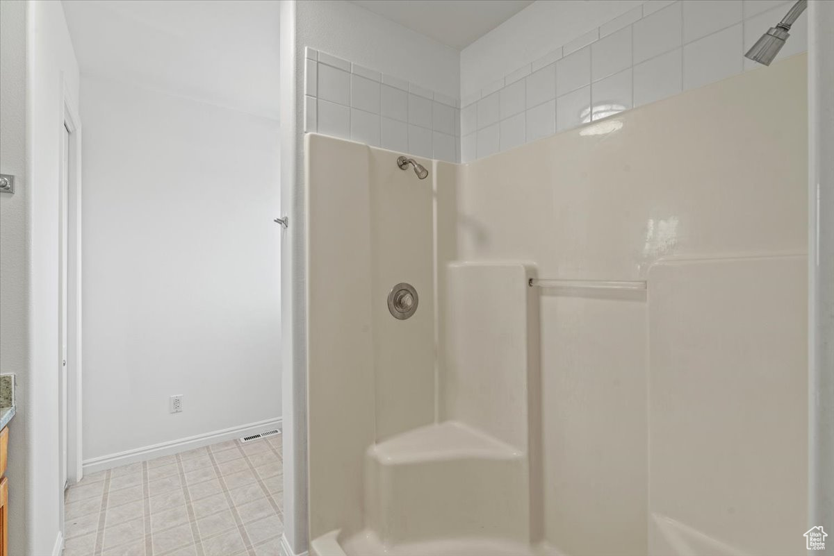 HALLIS - Residential