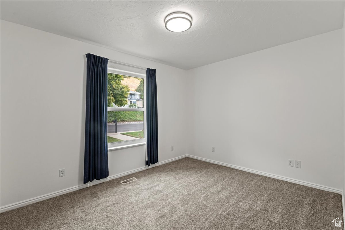 HALLIS - Residential