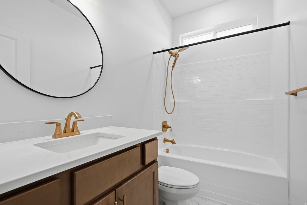 Photo of 299 S 2800 E #202, Spanish Fork, UT 84660 (MLS # 2151626)