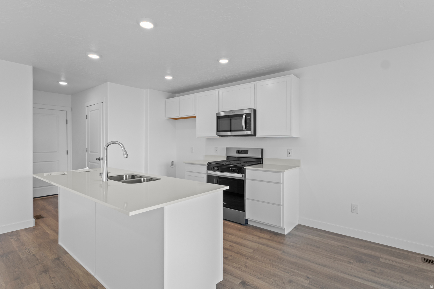 INVERNESS BY D.R. HORTON - Residential